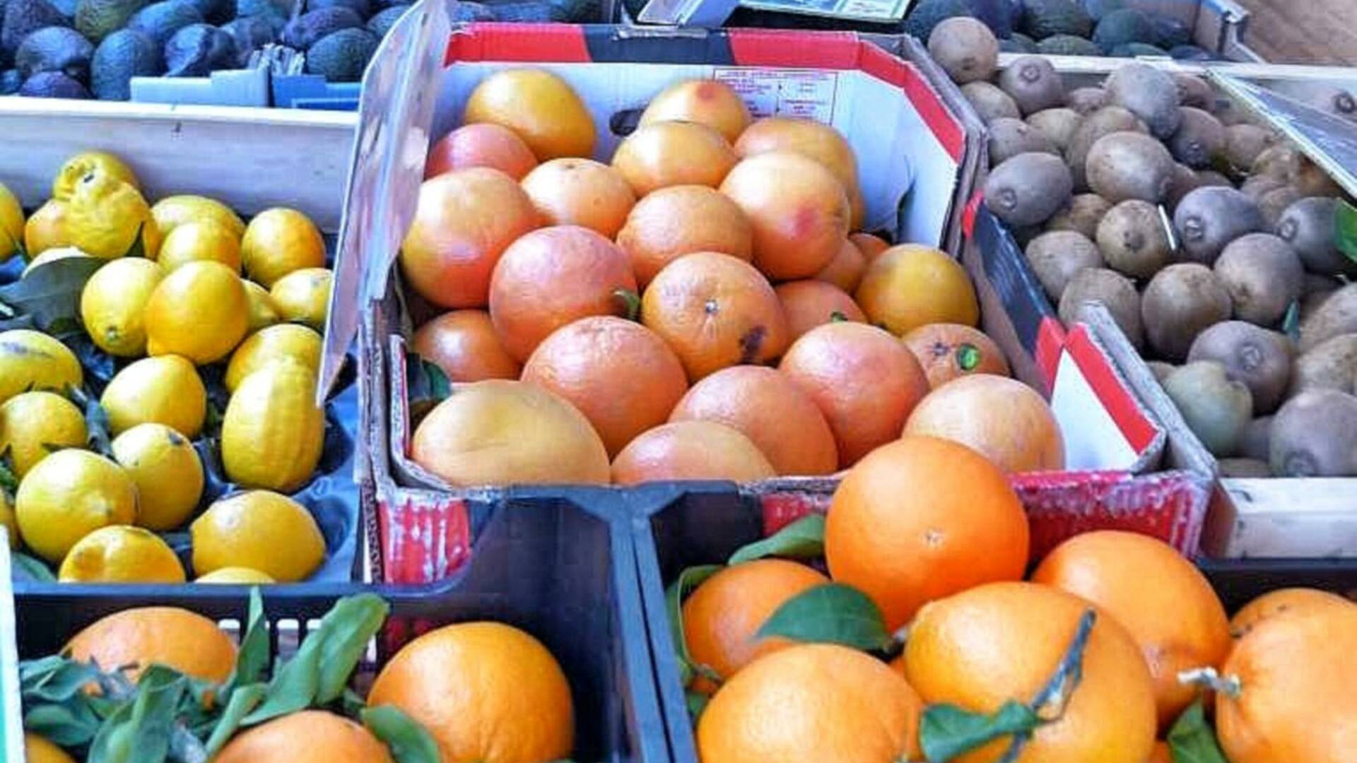 Samatan market, Lombez, Savès, Gers, Gascogne, France.