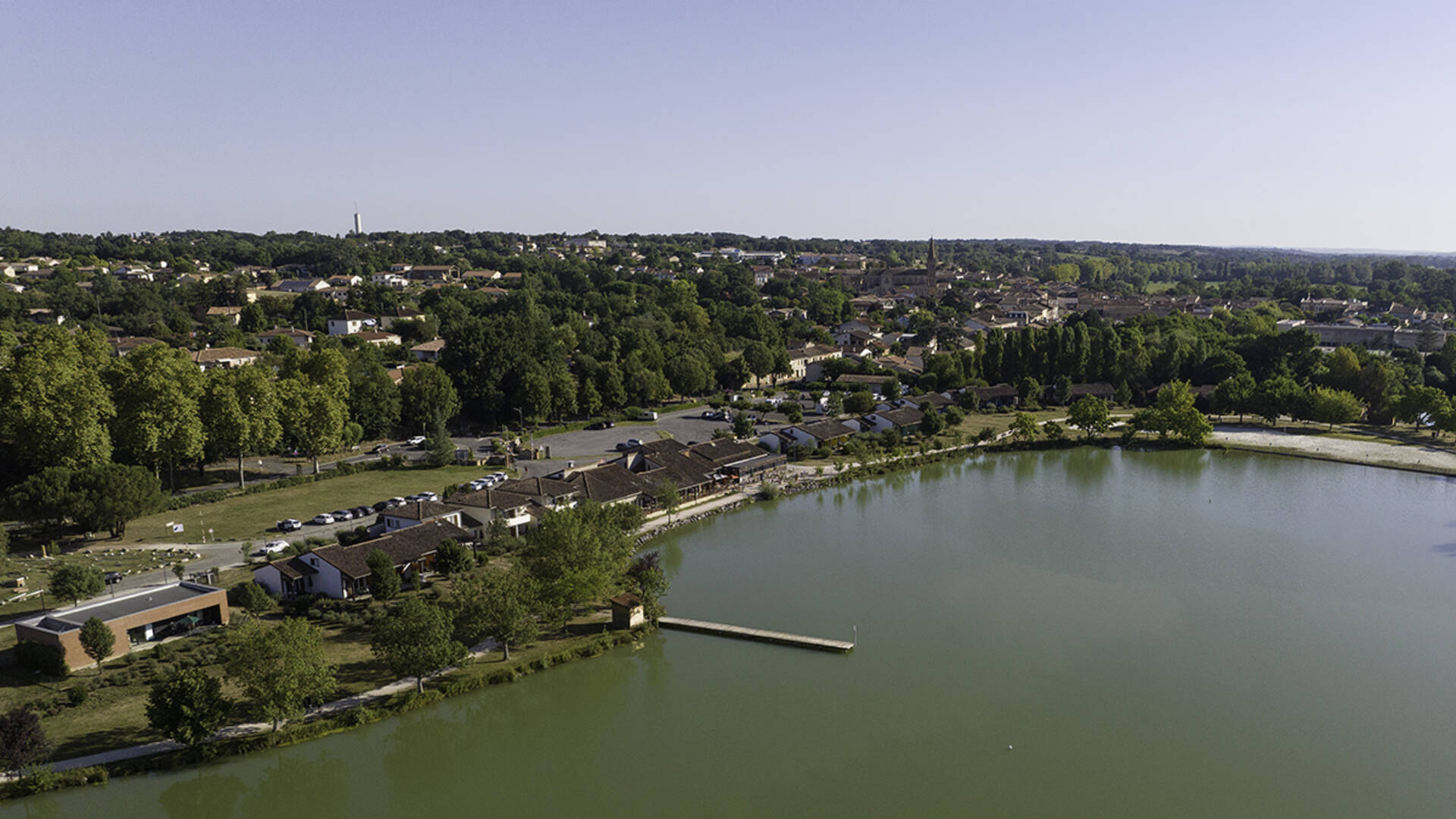 Vue Aérienne ,Village vacances, Club nature *** Miléade, Samatan, Savès, Gers, Gascogne, France. MyPhotoAgency/Jean-Luc Thomas